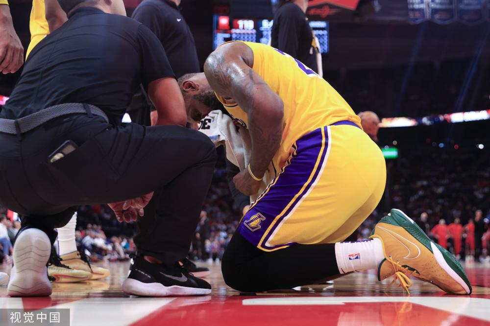 伴随我们走 伴随我们走